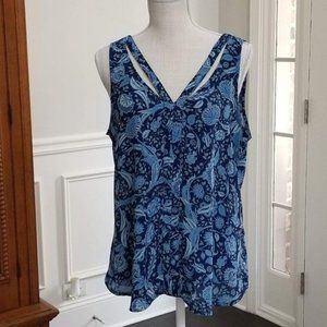 Candie's Sleeveless Top Shades of Blues Size Large